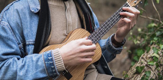Ukulele mängija